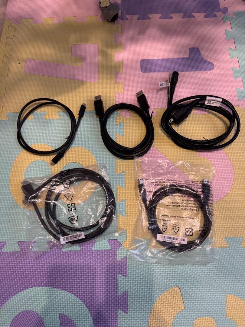 ディスプレイ・モニター本体 Lenovo Legion Y32p-30 31.5 4k 144Hz