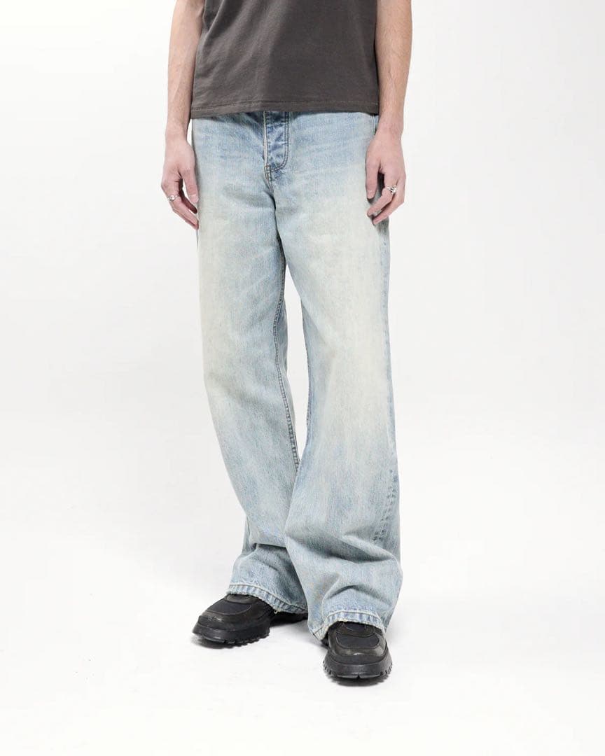 NO MAINTENANCE ライトウォッシュ日本製バギーデニム