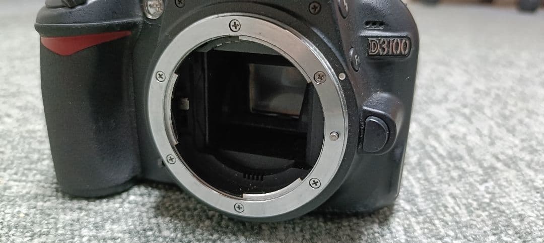 Nikon D3100 本体＋充電器 動作品