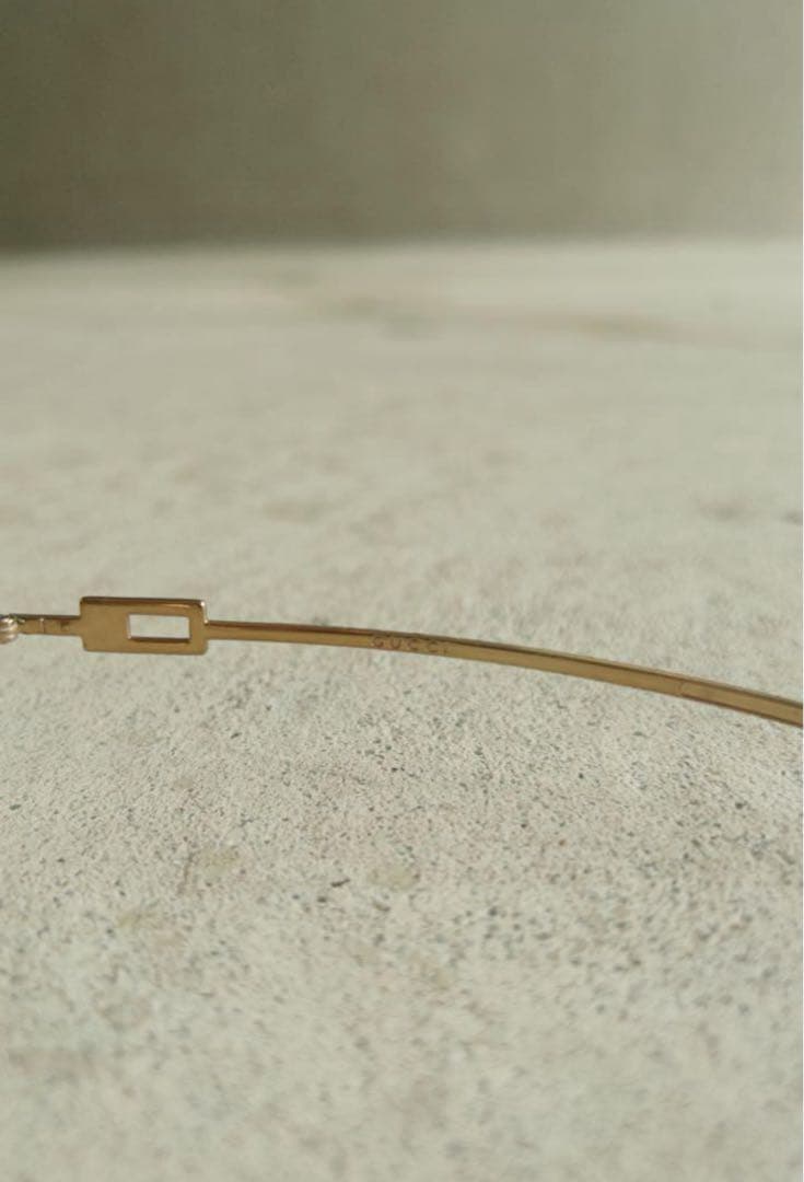 GUCCI リムレス サングラス