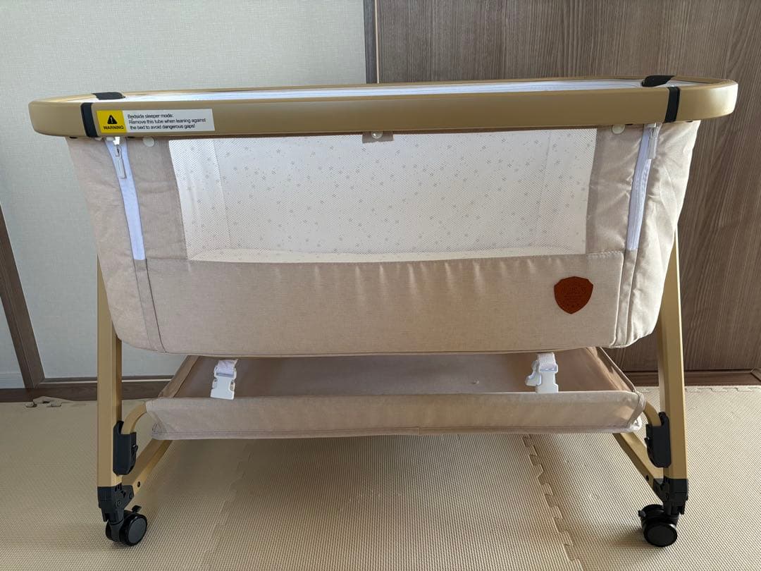 hzdmj ベビーベッド　美品　ベージュ