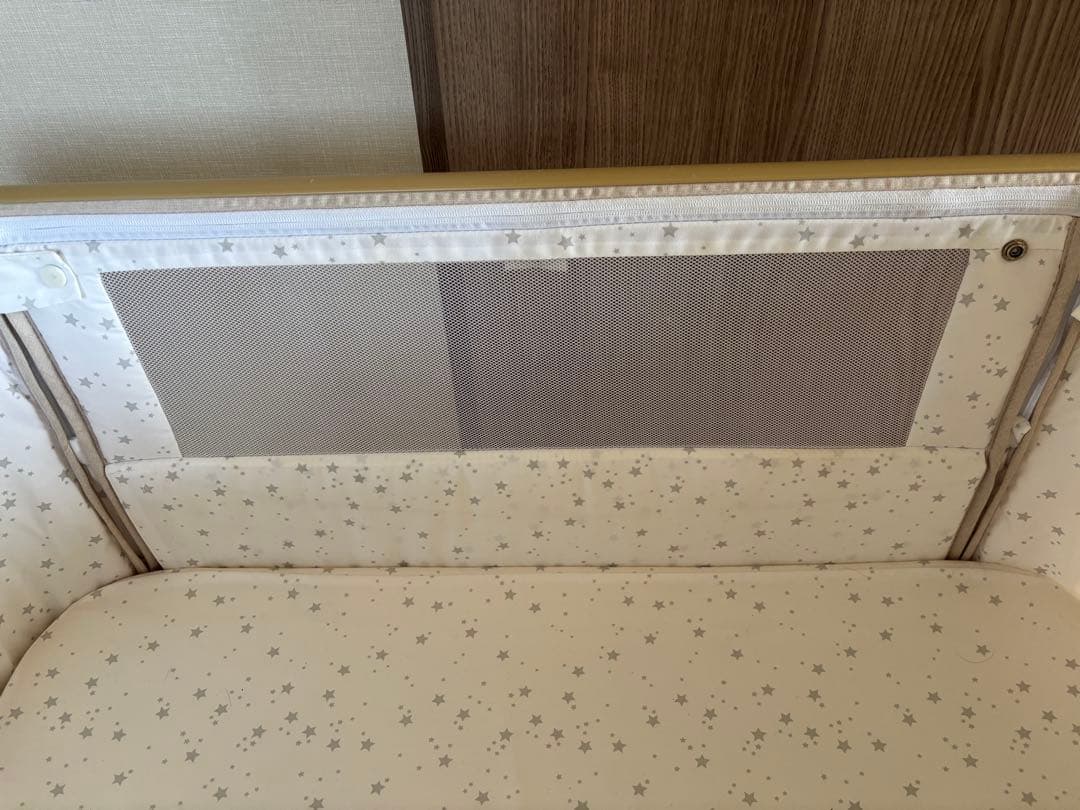 hzdmj ベビーベッド　美品　ベージュ