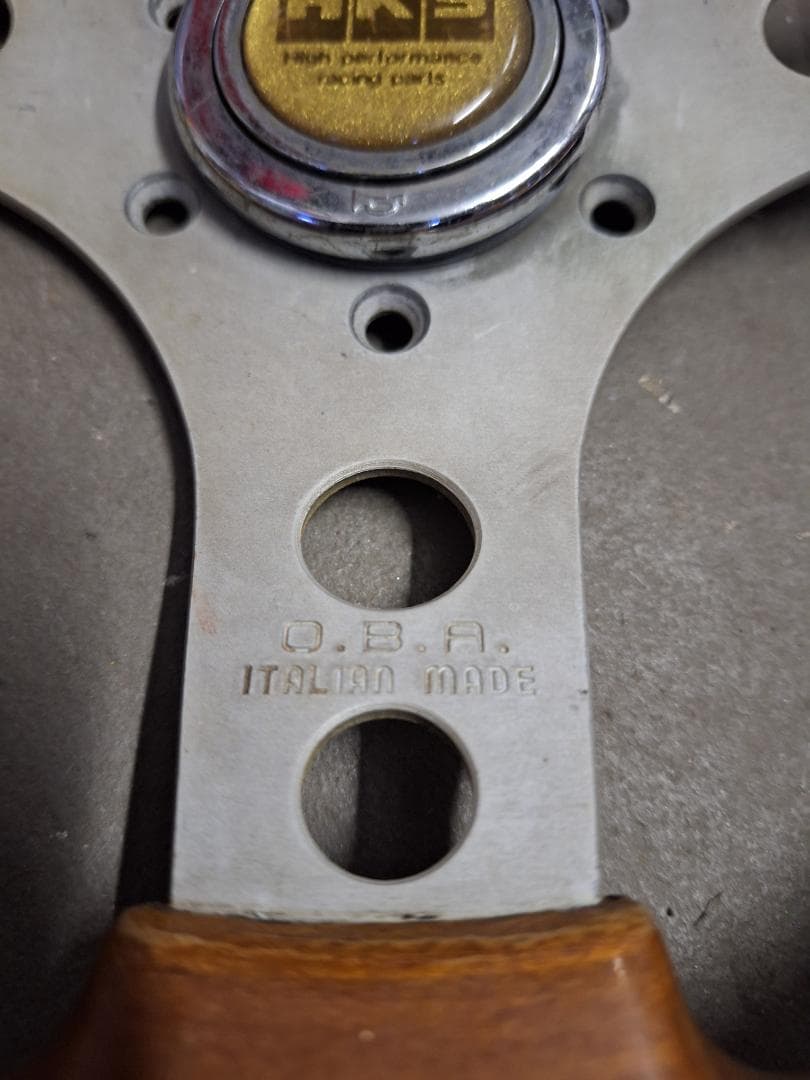 木製ステアリングホイール