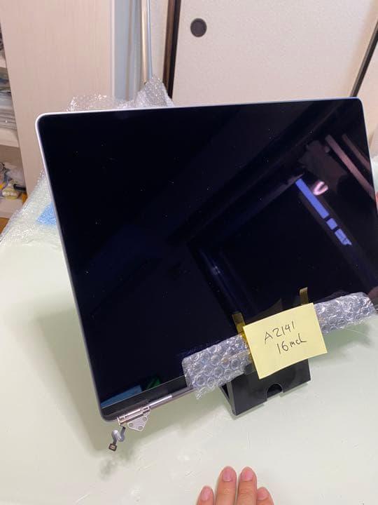 画面　Macbook pro 16inch 2019