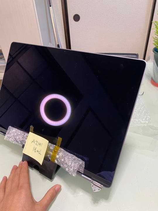 画面　Macbook pro 16inch 2019