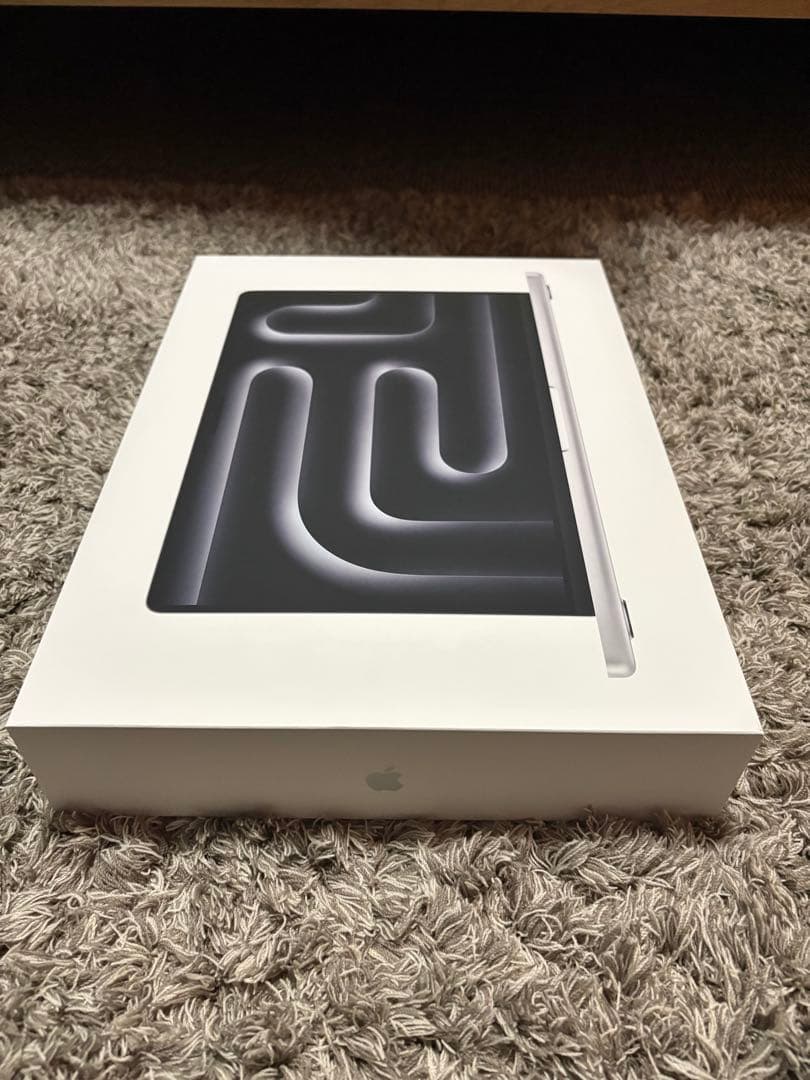 MacBook Pro 14 M5 2025年モデル　24GB 1TB