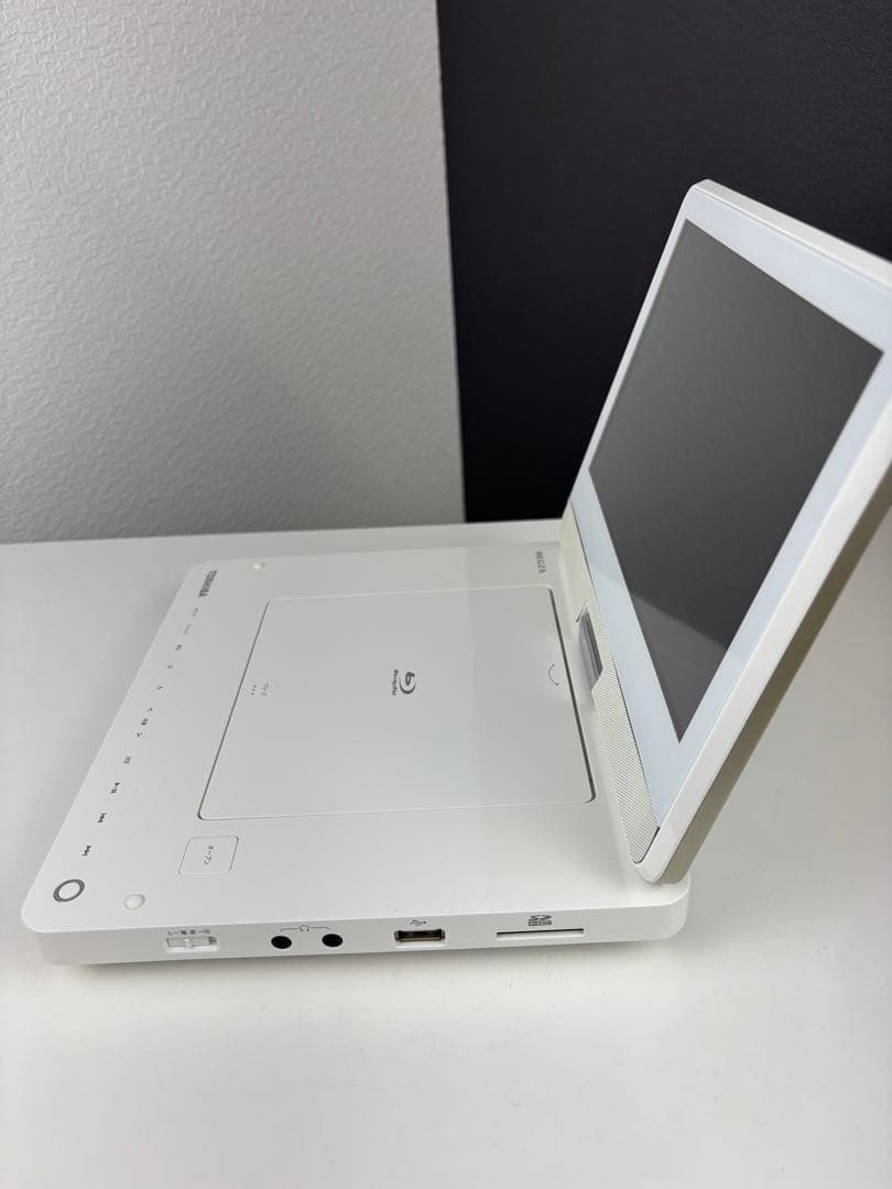 東芝　SD-BP900S ポータブルBDプレーヤー