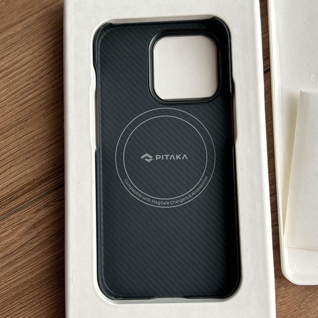 「PITAKA」 アラミド繊維浮織 iPhone14 Pro ケース