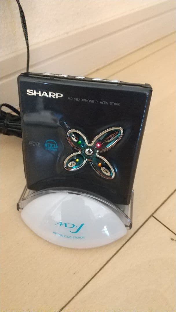 【美品】SHARP ポータブルMDプレーヤー MD ST880-B 通電確認済