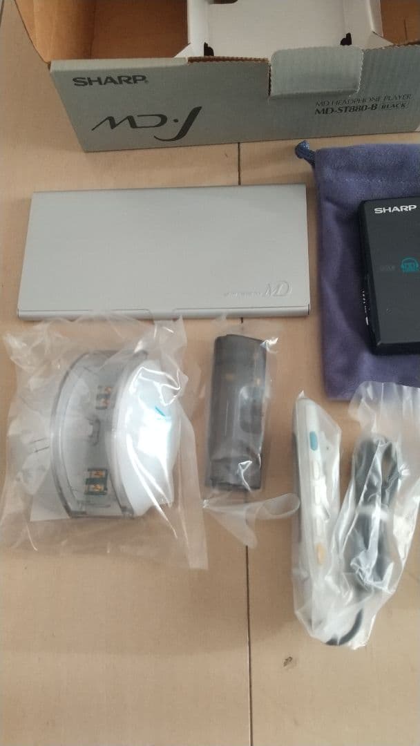 【美品】SHARP ポータブルMDプレーヤー MD ST880-B 通電確認済