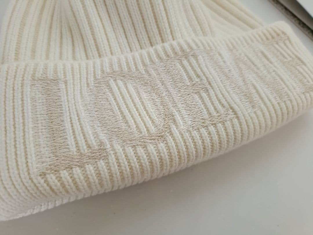 最終【未使用】ロエベ　LOEWE ビーニー　ニット帽　ホワイト