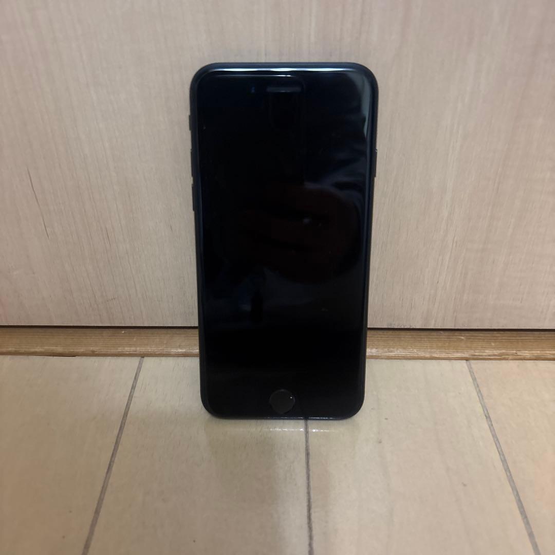 Apple iPhone SE（第2世代）ブラック 本体