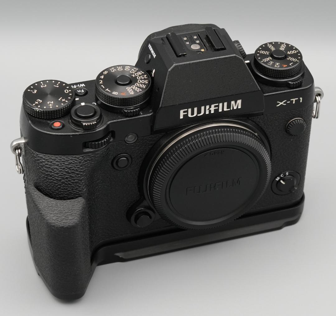 FUJIFILM X-T1 ミラーレスカメラ 本体