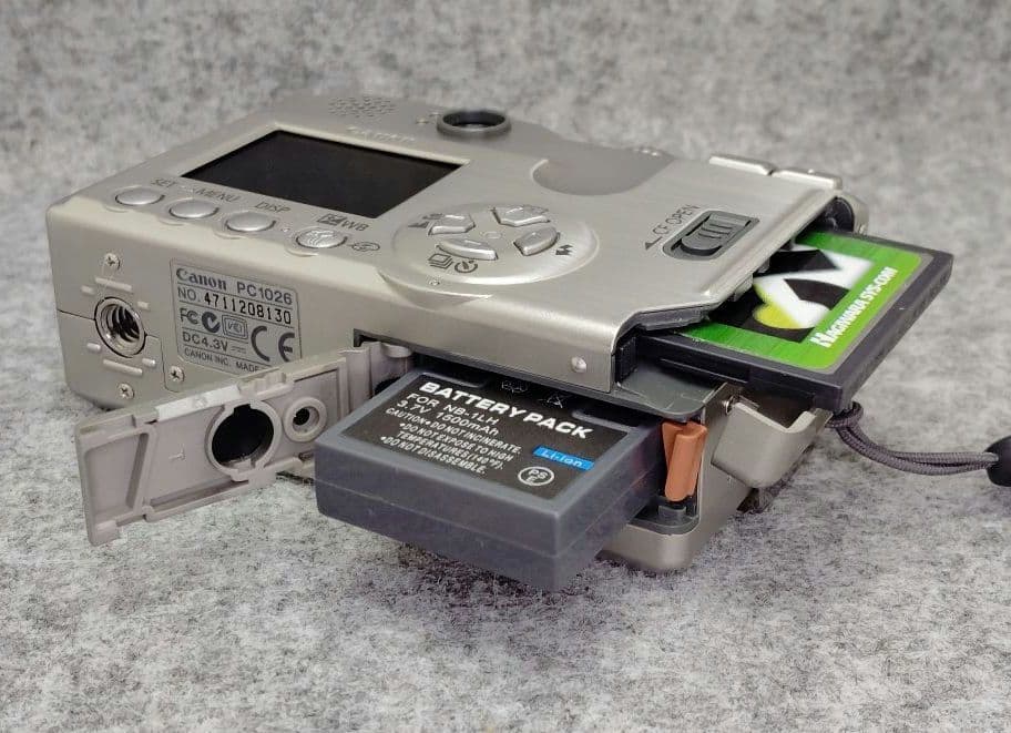 デジタルカメラ Canon IXY DIGITAL 300a