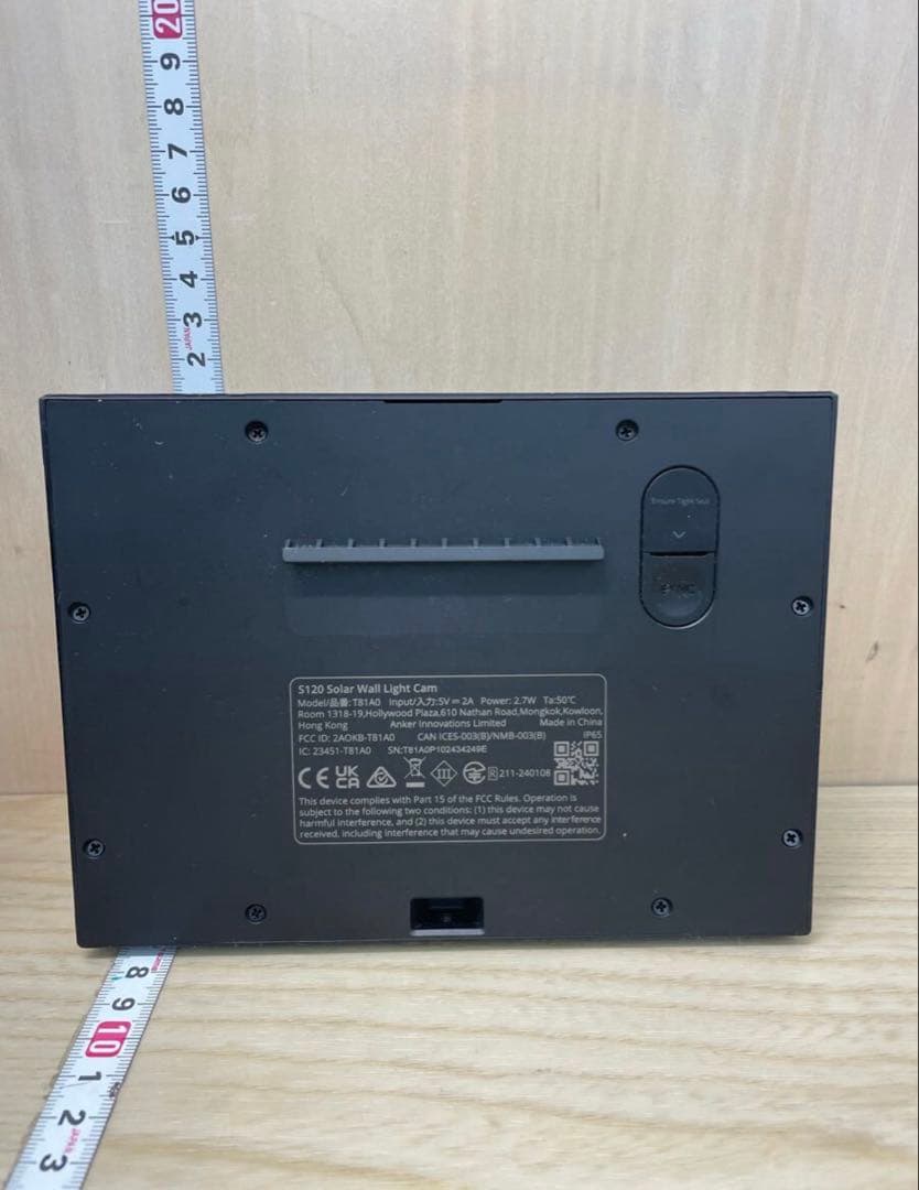 防犯カメラ Anker eufy Solar WallLight Cam S120
