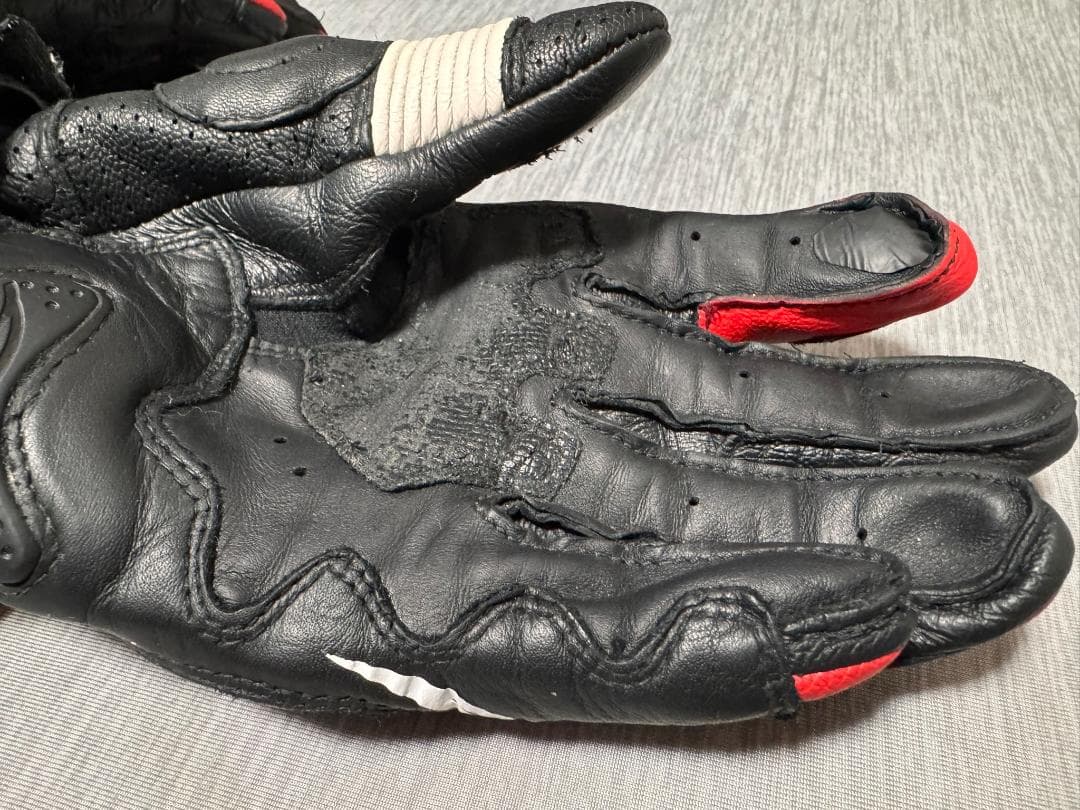 GP PRO レザーグローブ 黒/赤