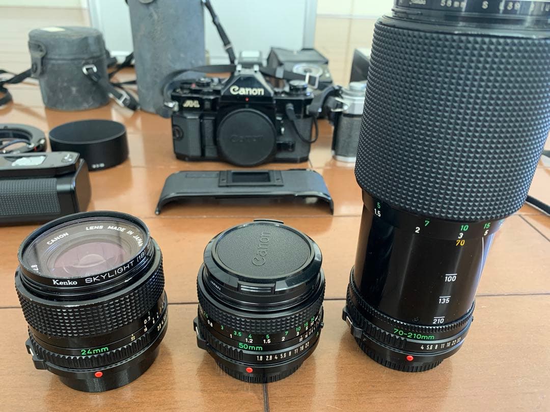 Canon AE-1 、A1一眼レフカメラ2台とレンズ、付属品多数セット