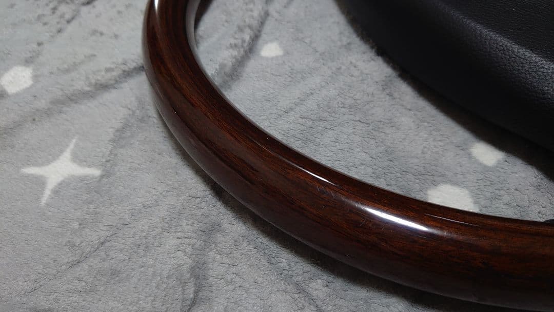 MOMO　リーガル　ステアリング