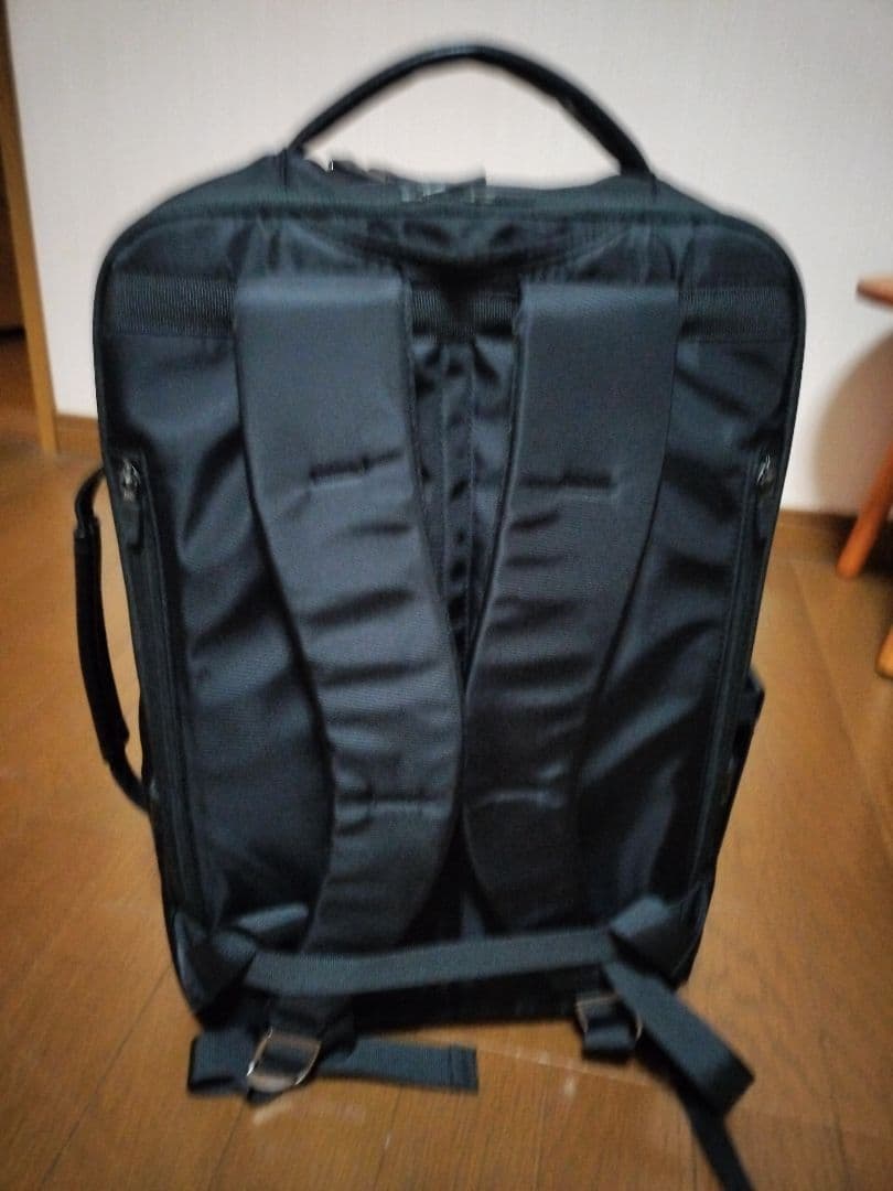 Evoonビジネスリュック Emma レディース 18L 15インチPC収納 黒