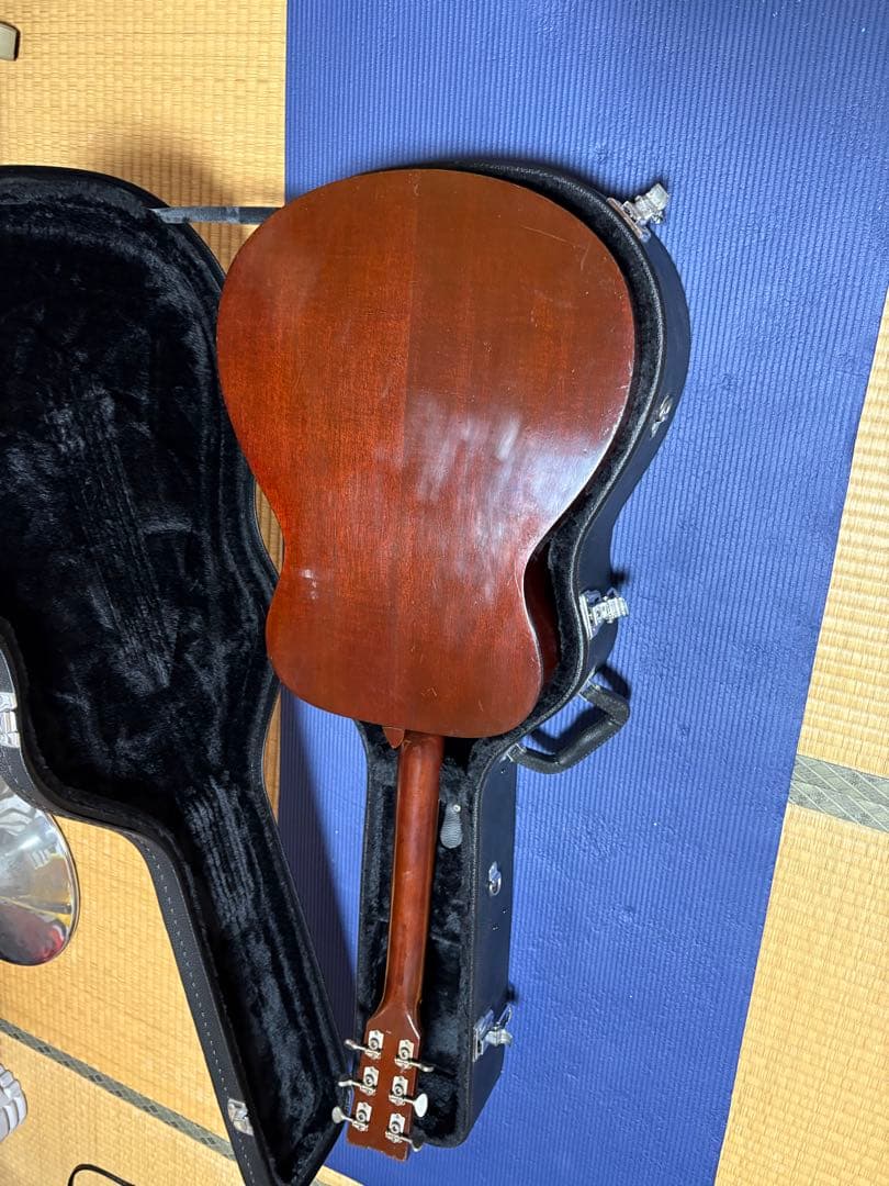 YAMAHA FG150赤ラベル　ハードケース付き