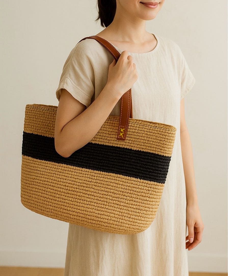 Made in マダガスカル　職人手編みラフィアかごバッグ(新品未使用)