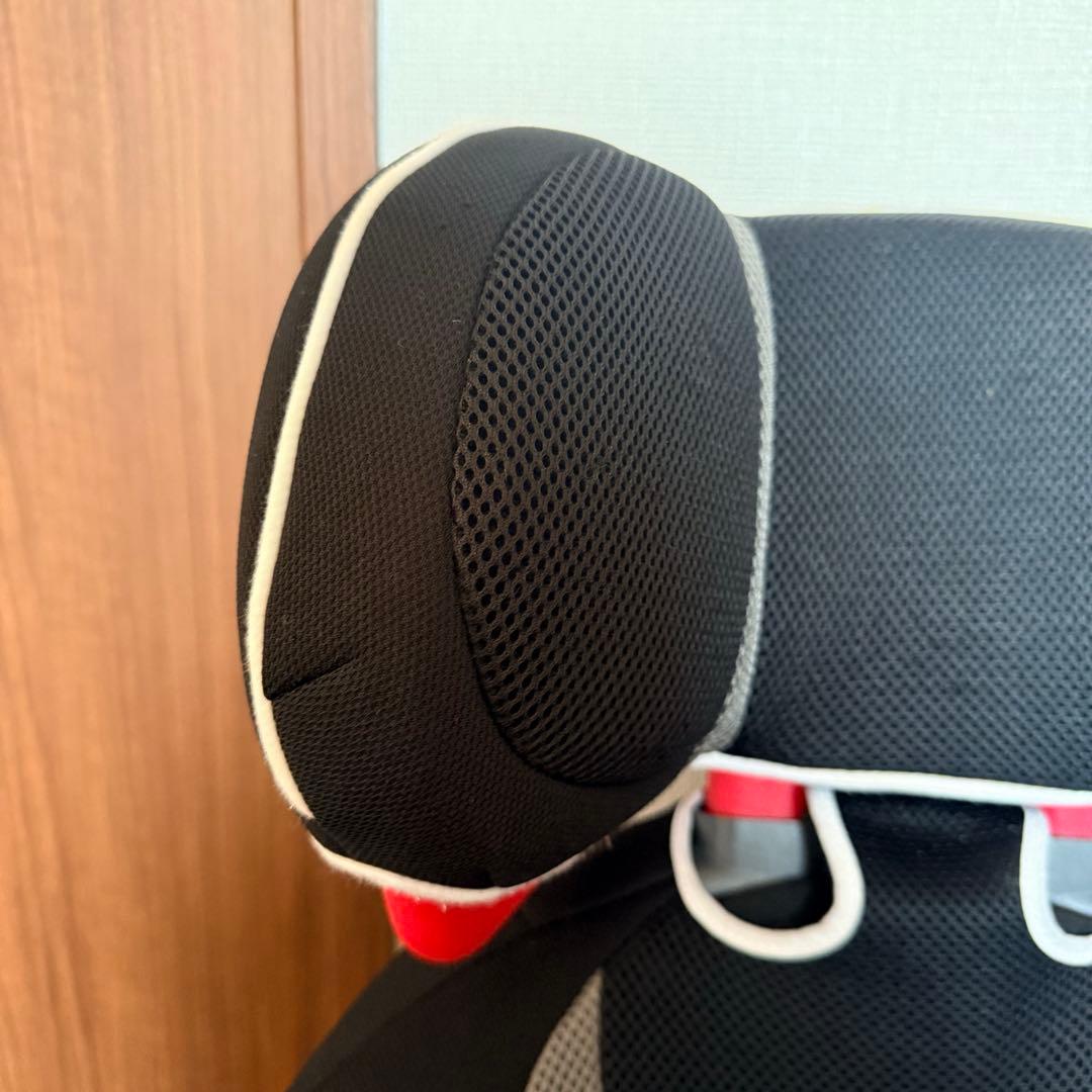 【ミドリ】エールべべ ジュニアシート サラット3ステップ クワトロST 黒