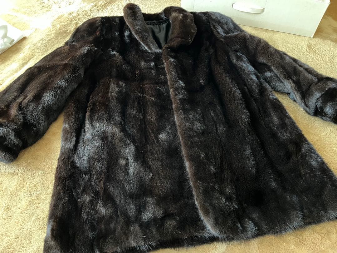 ブラックグラマ 毛皮 ミンクファーコート 箱・品質証明タグ・値札・マフラー付き