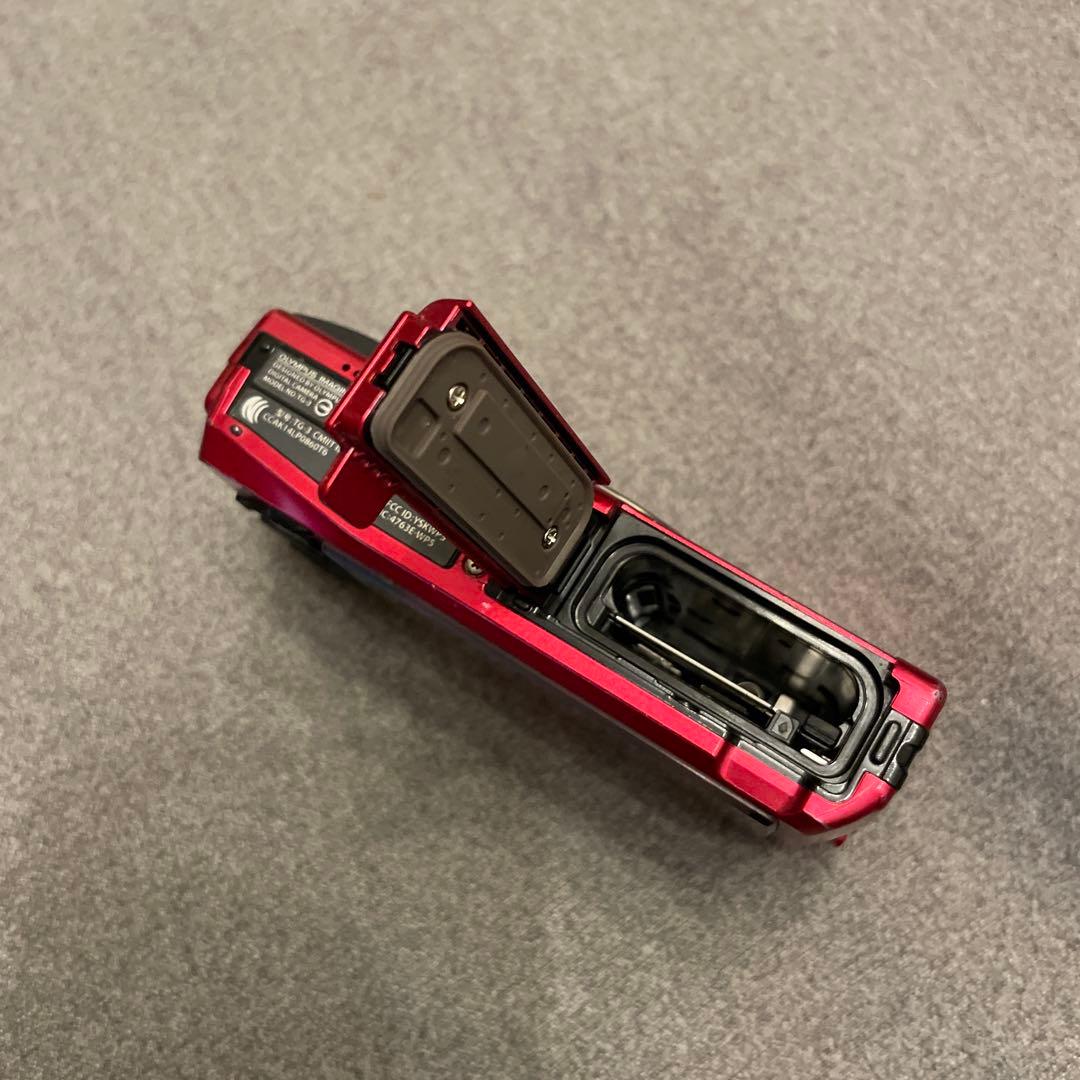 54.Olympus Tough TG3レッド