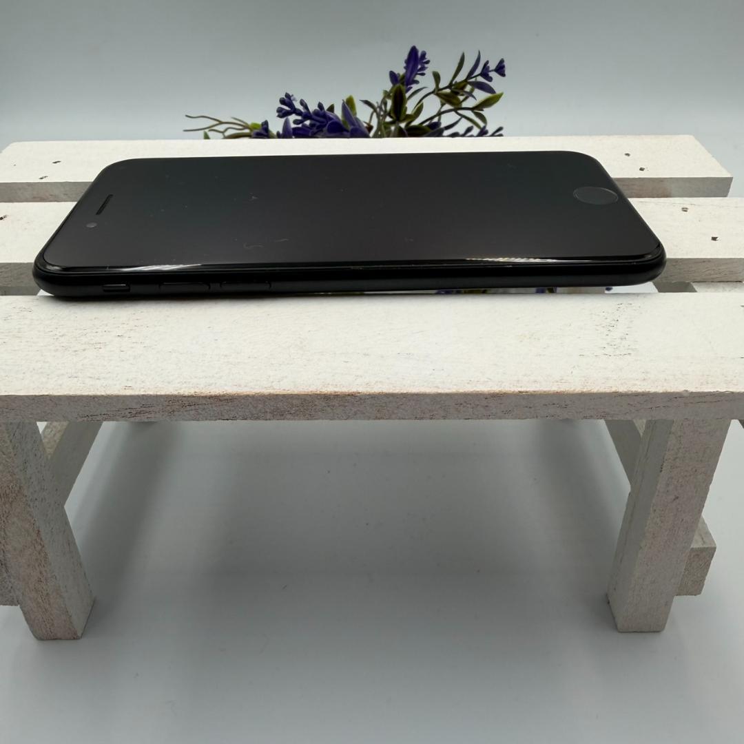 iPhone SE第3世代 64GB ミッドナイト 311