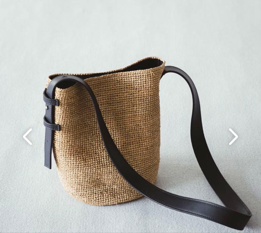 マロン　北欧暮らしの道具店 「大人を、軽やかに」ラフィアのショルダーバッグ