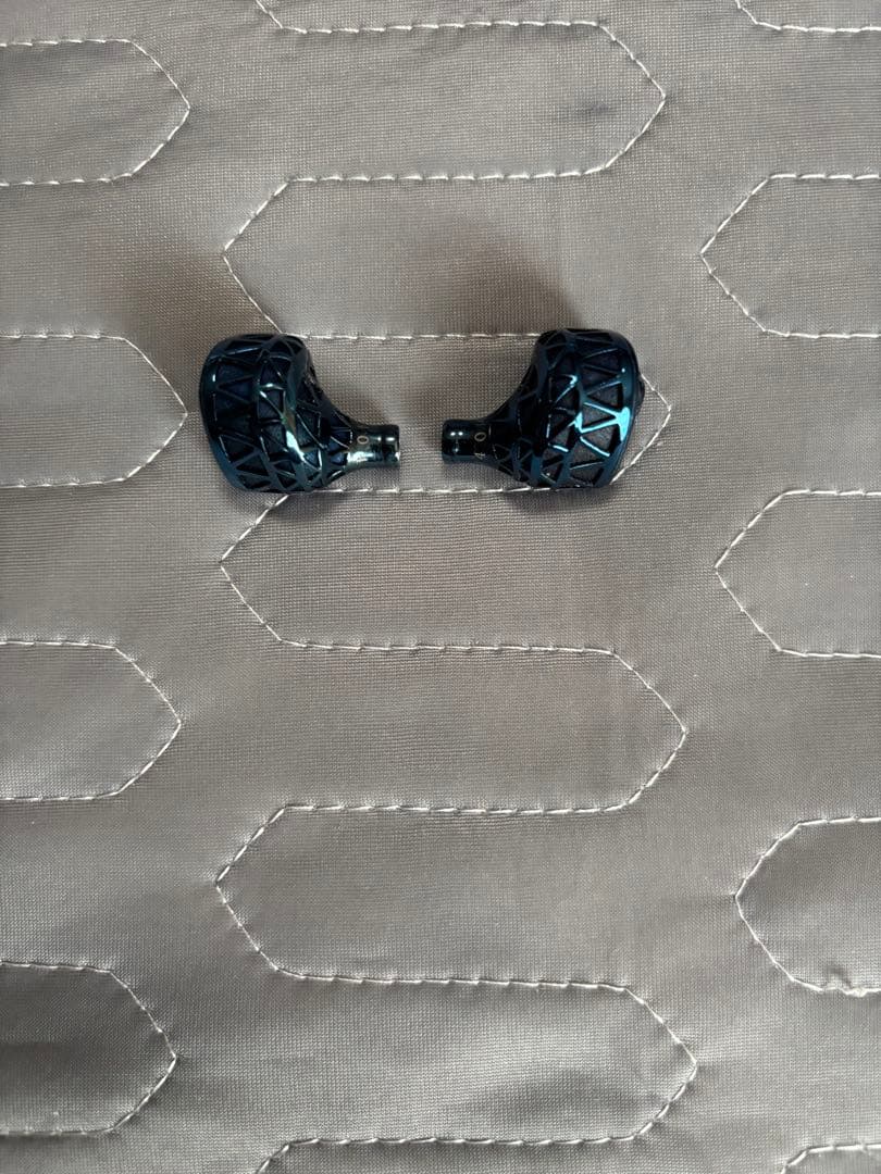 イヤホン Unique Melody Maven Pro