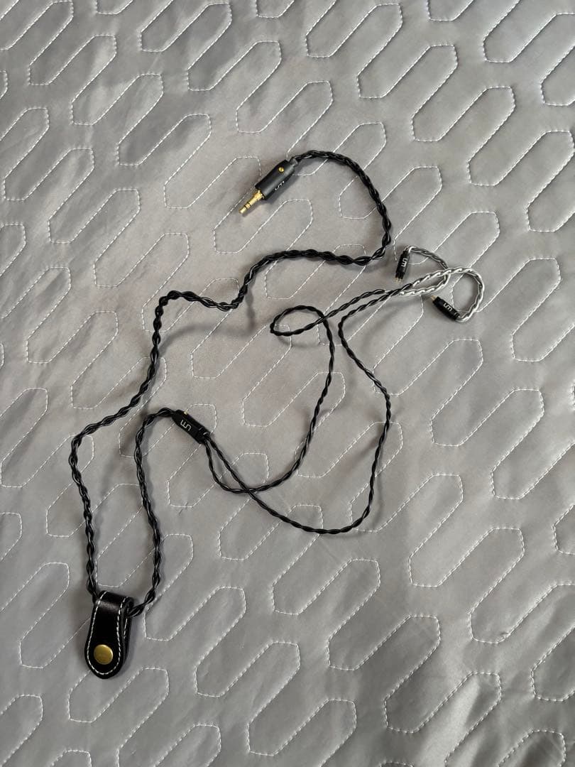 イヤホン Unique Melody Maven Pro