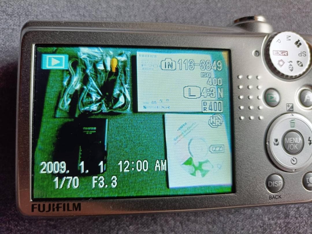 【ジャンク品】FUJIFILM FinePix F70EXR