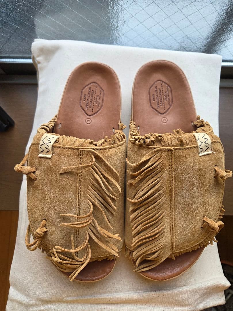 visvimビズビム　フリンジ付きスエードサンダル
