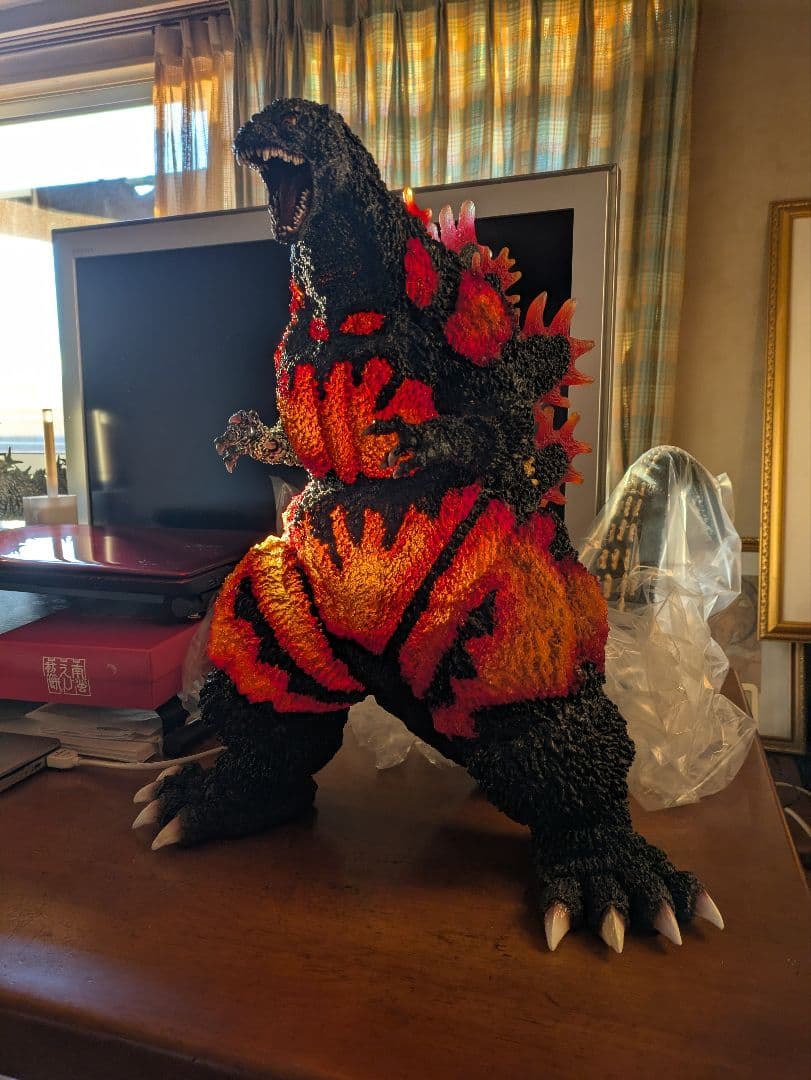 バ-ニングゴジラ特大50センチ要引き取り写真１３から１５は見本