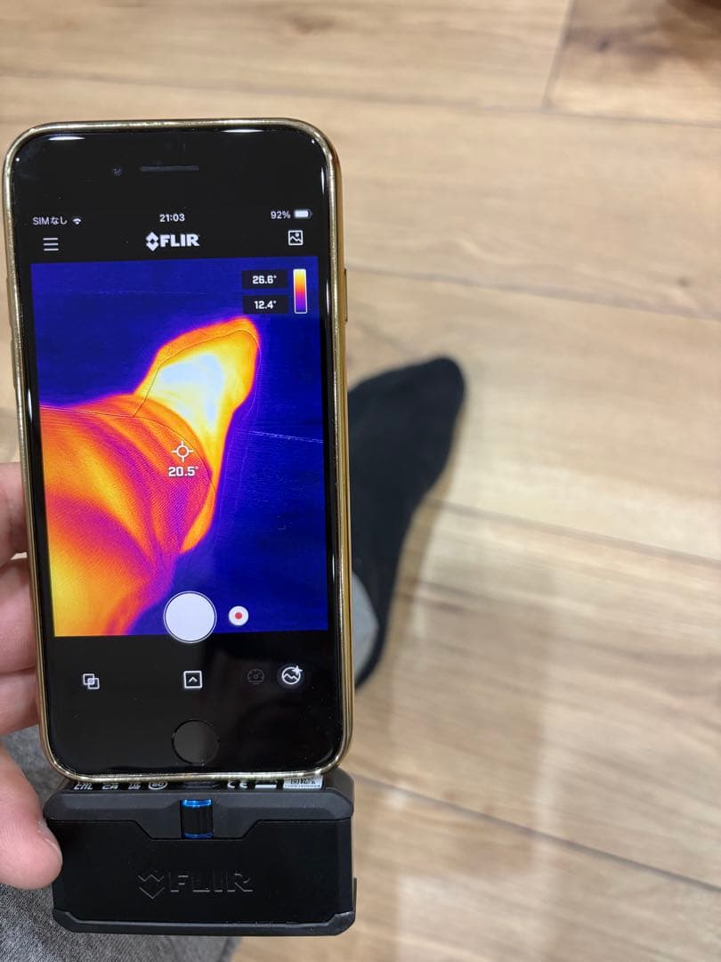 FLIR Lightningポート搭載iPhone用 赤外線サーモグラフィ