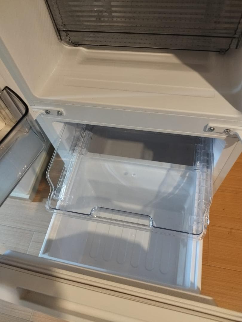 シャープ 179L 2022年製 2ドア冷蔵庫 SJ-D18H-Wパッキン傷