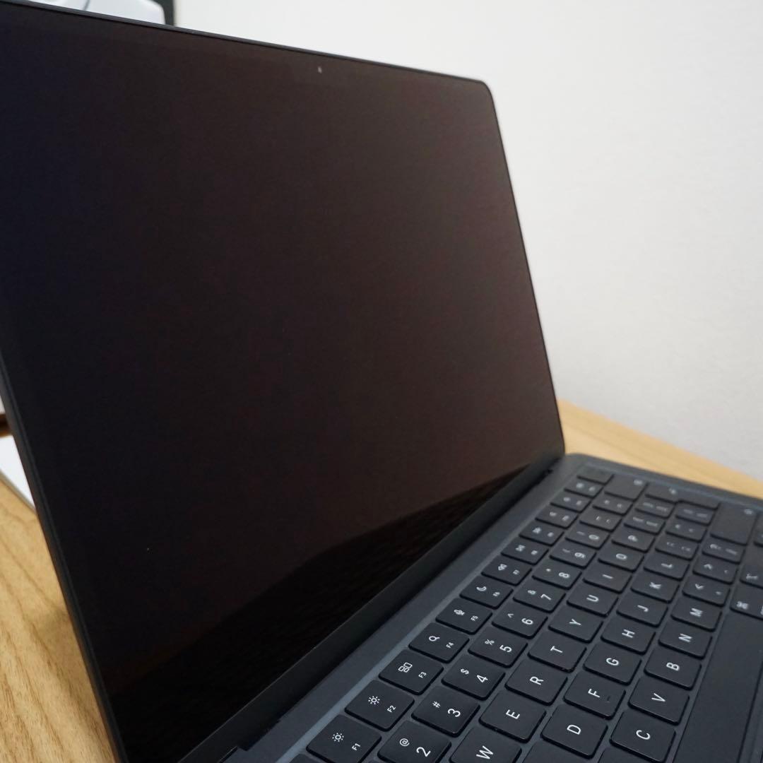 MacBook Air M2 2022 8GB 256GB ミッドナイト