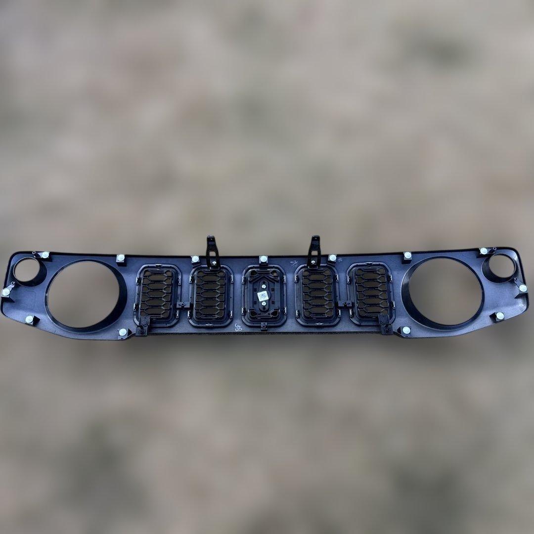 新車外し ジムニー ノマド 純正 フロント メッキ グリル