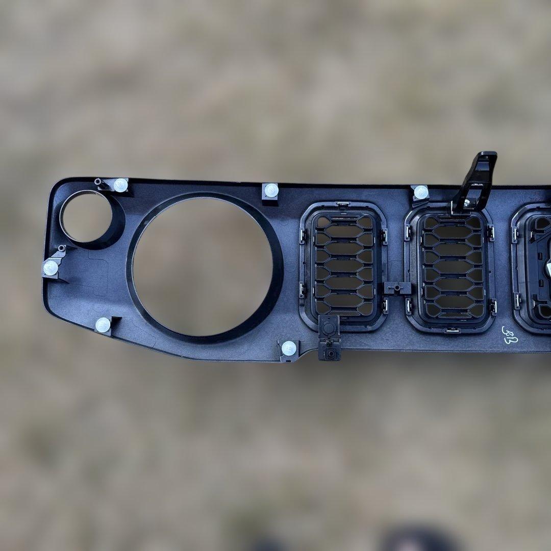 新車外し ジムニー ノマド 純正 フロント メッキ グリル