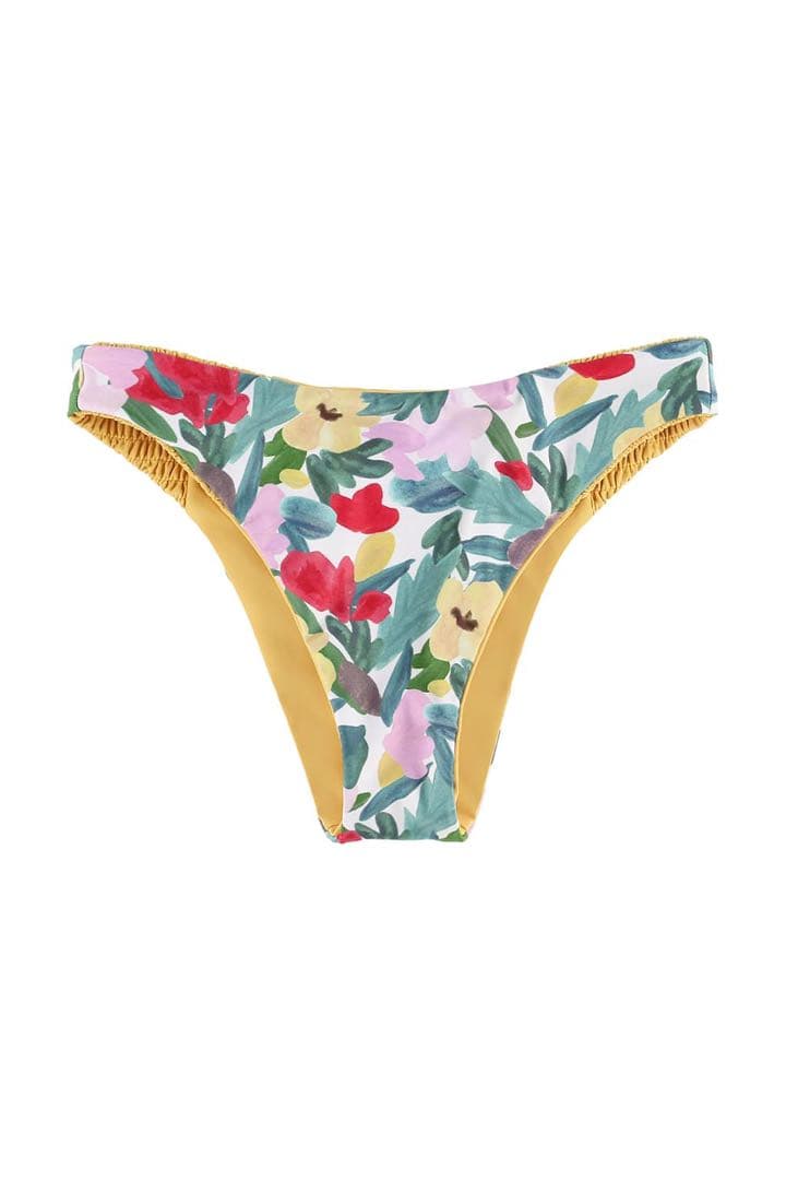 alexiastam ビキニ