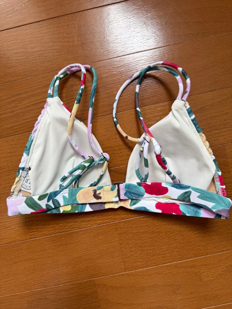 alexiastam ビキニ