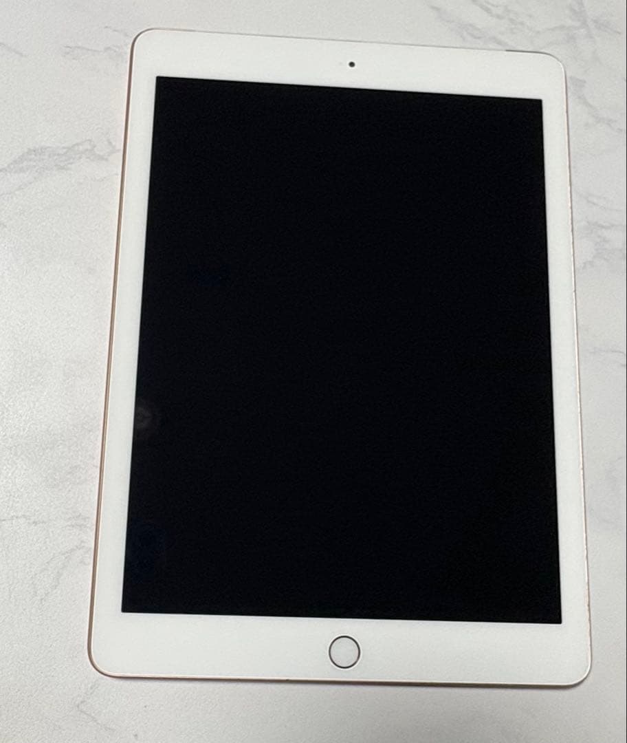 iPad（第6世代）32GB・Wi‑Fi+Cellularモデル