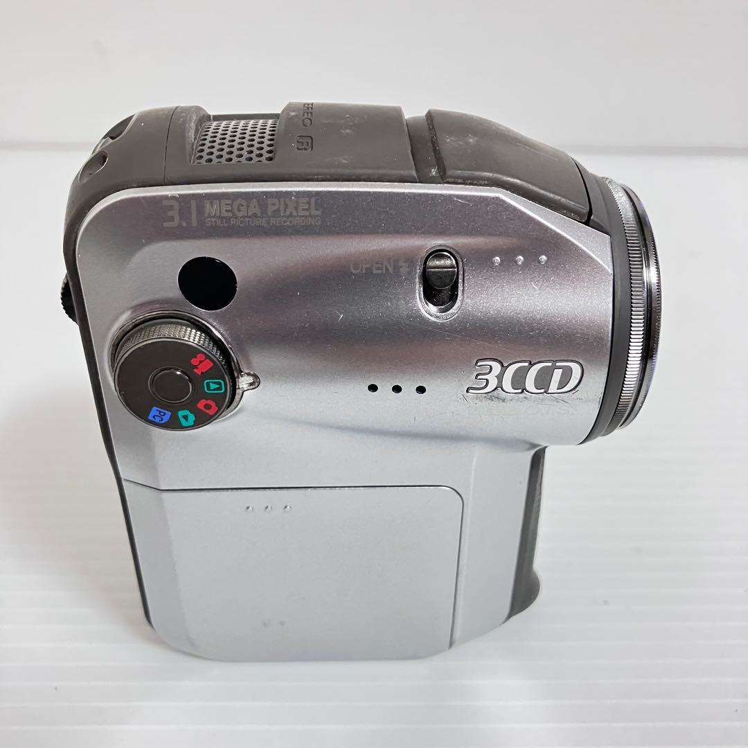 箱付き Panasonic ビデオカメラ SDR-S200