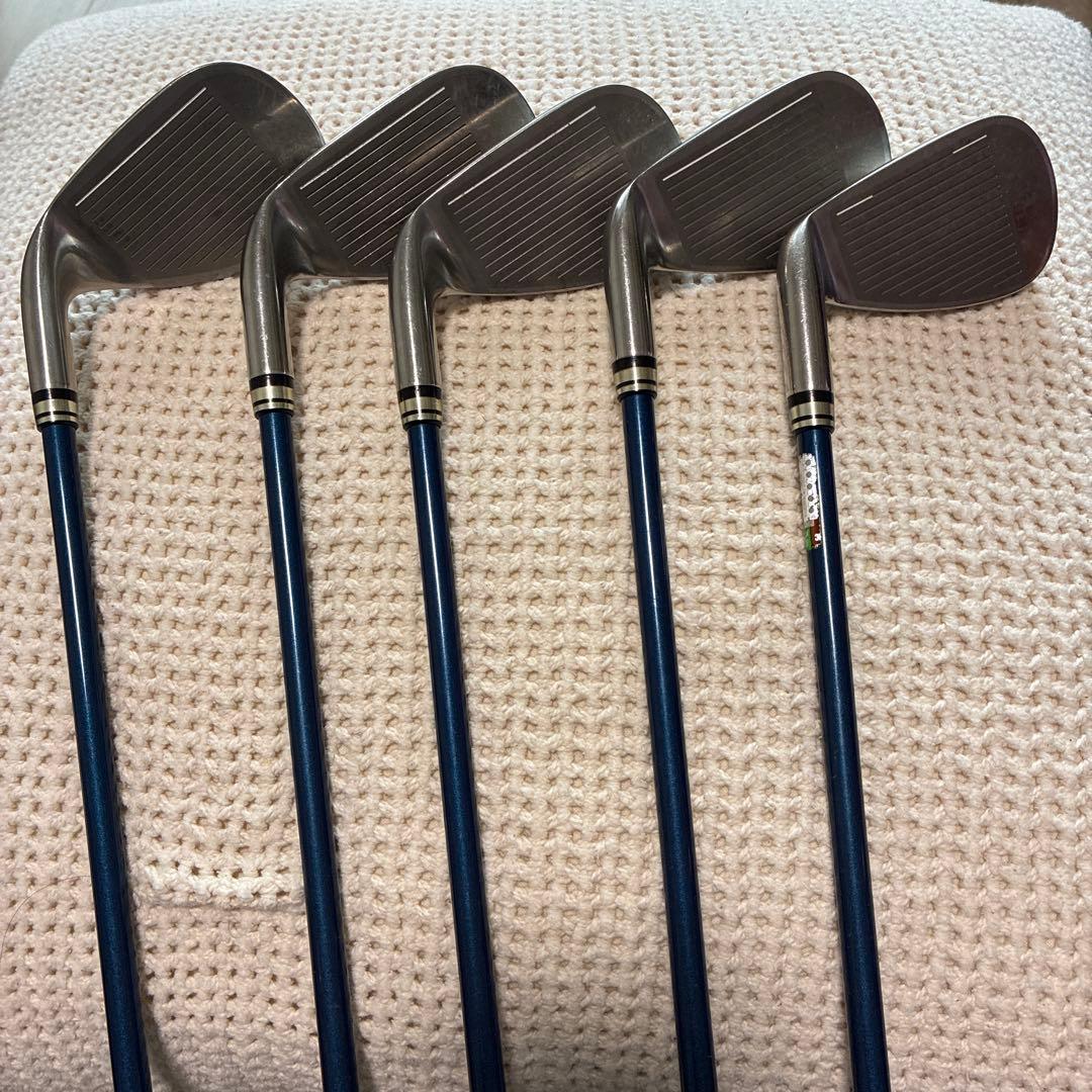 ゼクシオレディースアイアン5本セット