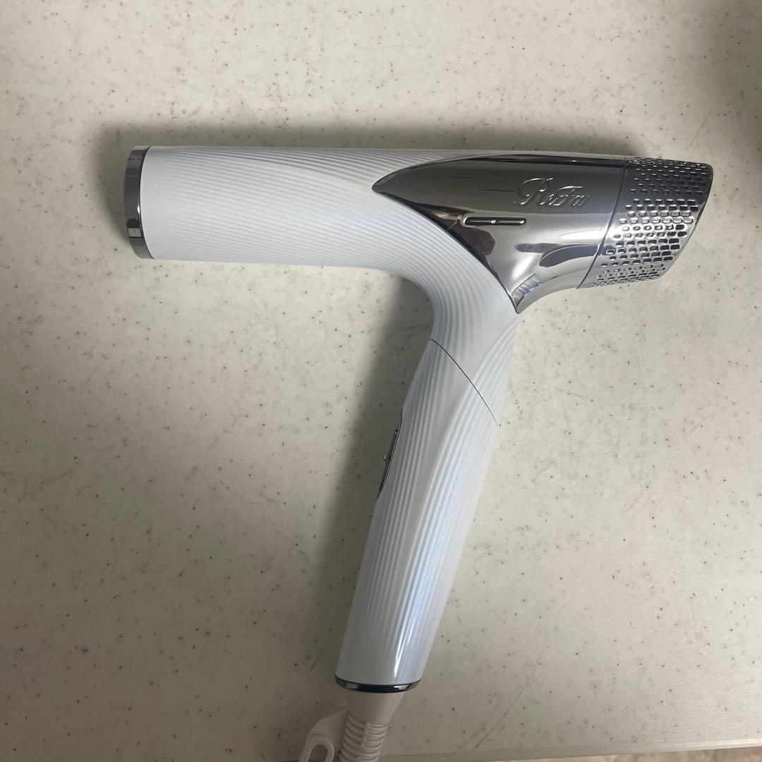 リファ ホワイト ヘアドライヤー　ジャンク品