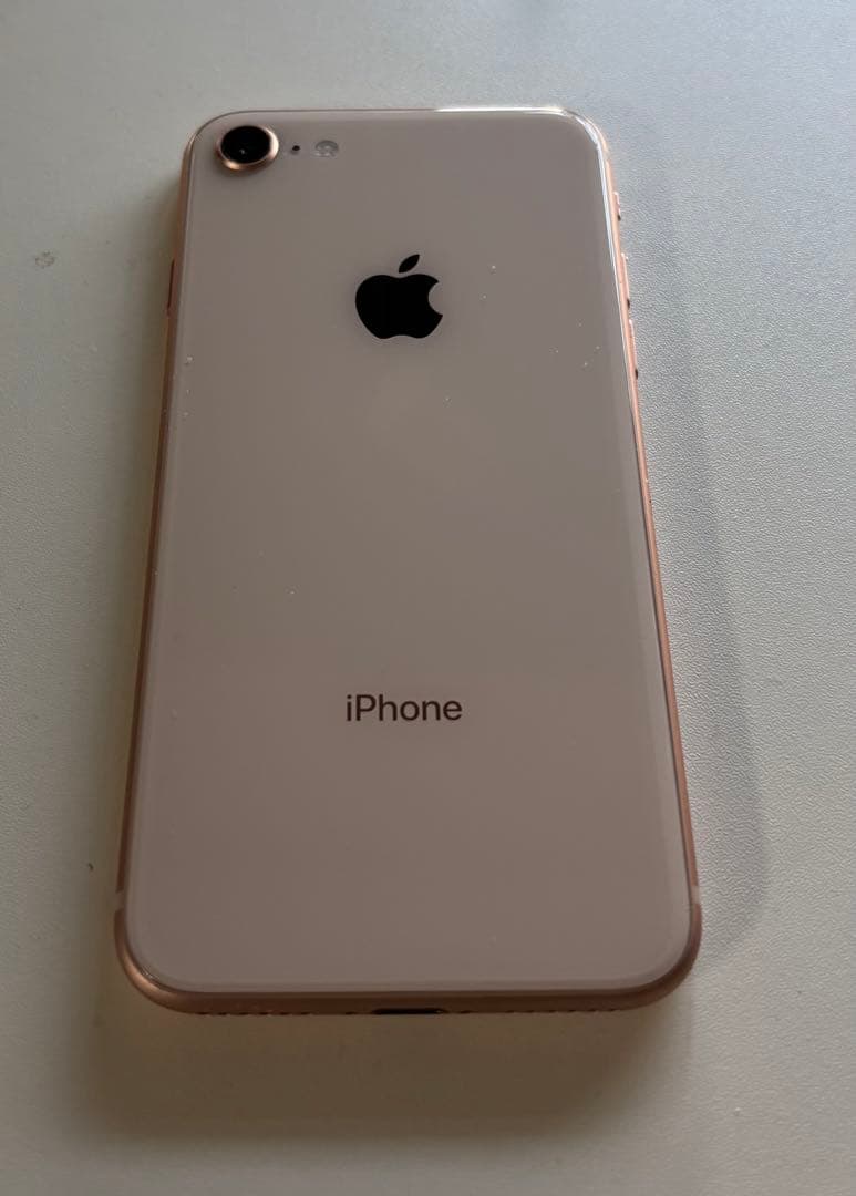 iPhone 8 ゴールド 本体