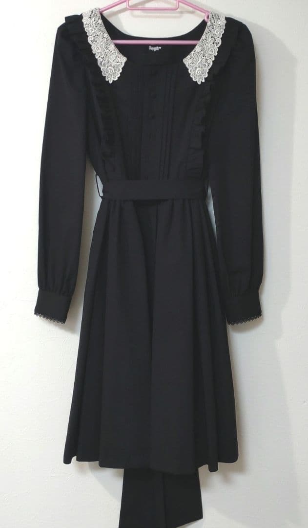 Sheglit シェグリット Emily フロントタック ワンピース