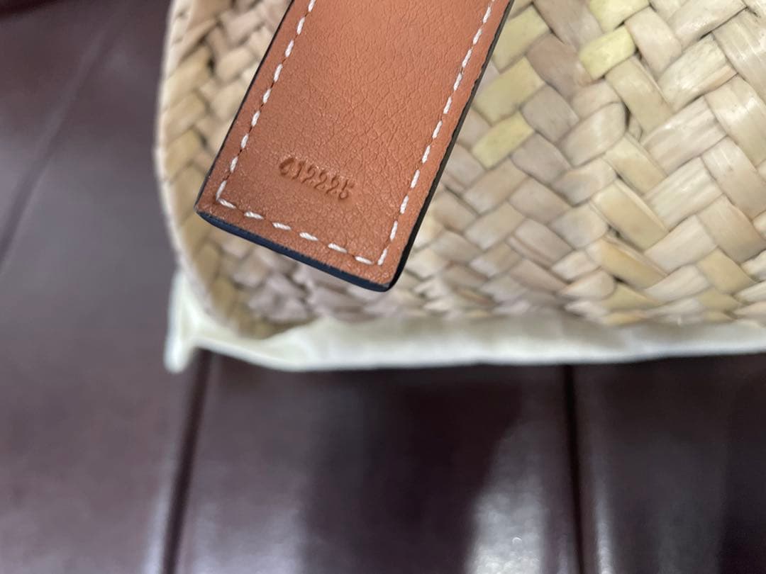 美品　LOEWE かごバッグ ナチュラル