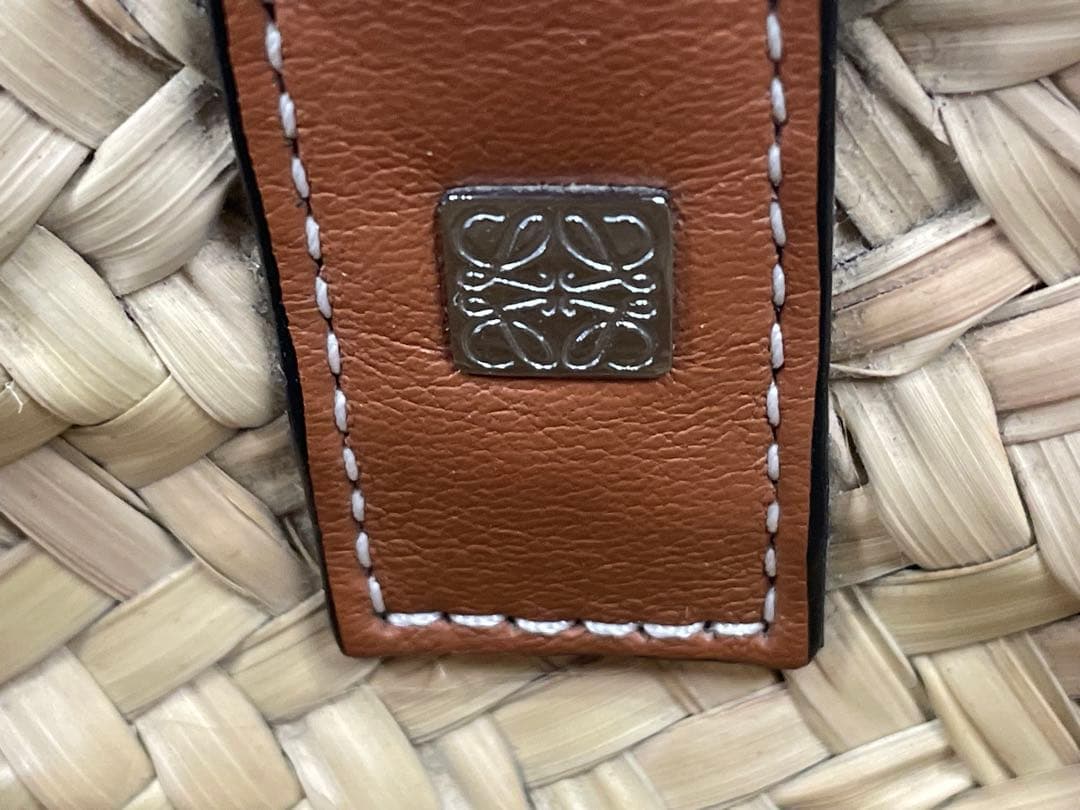 美品　LOEWE かごバッグ ナチュラル